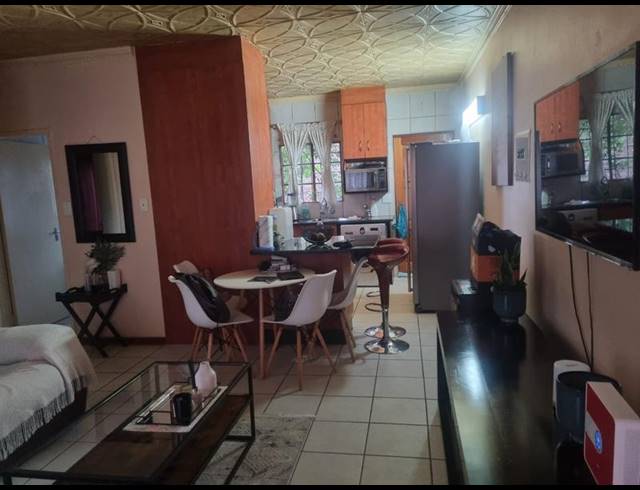 2 BEDROOM APARTMENT FOR SALE IN BIRCHLEIGH